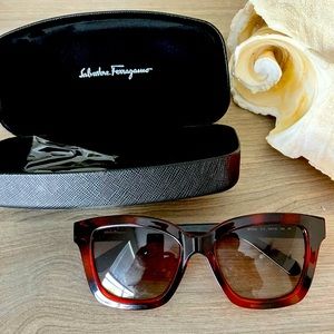 FERRAGAMO SUNGLASSES (Woman’s) NWOT